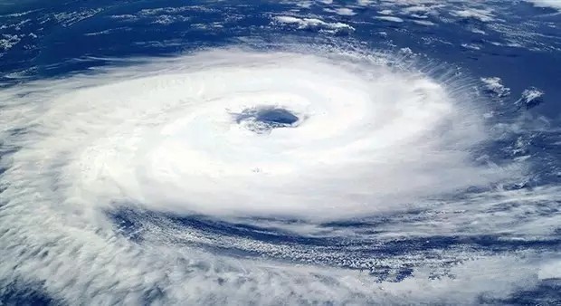 臺(tái)風(fēng)前腳走暴雨后腳來 led顯示屏如何迎戰(zhàn)才能屹立不倒？